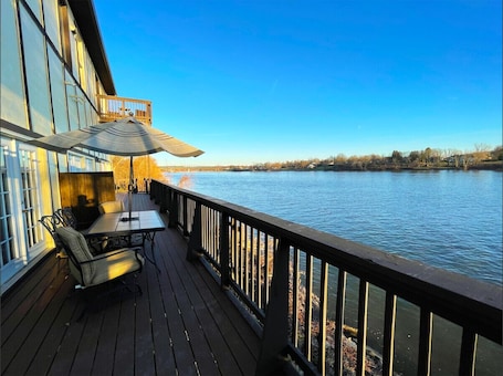 Terrace/patio. Harbor Master | 2 Bed Condo Waterfront on Ohio River