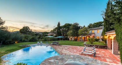 Villa Sauvagine Plage de Gigaro à Quelques Mètres