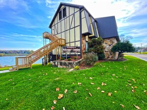 Exterior - Captain's Quarters | One Bed Condo Waterfront on Ohio River (Marietta)