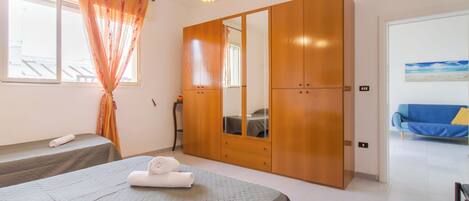 3 bedrooms, free WiFi, bed sheets