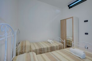 3 chambres, Wi-Fi gratuit, draps fournis