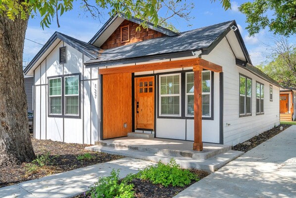Exterior detail - Warm and welcoming single family home minutes from Downtown San Antonio (San Antonio)
