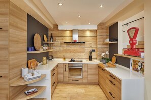 Fridge, microwave, oven, stovetop - Beachfront Villa Adria (Bigovo)