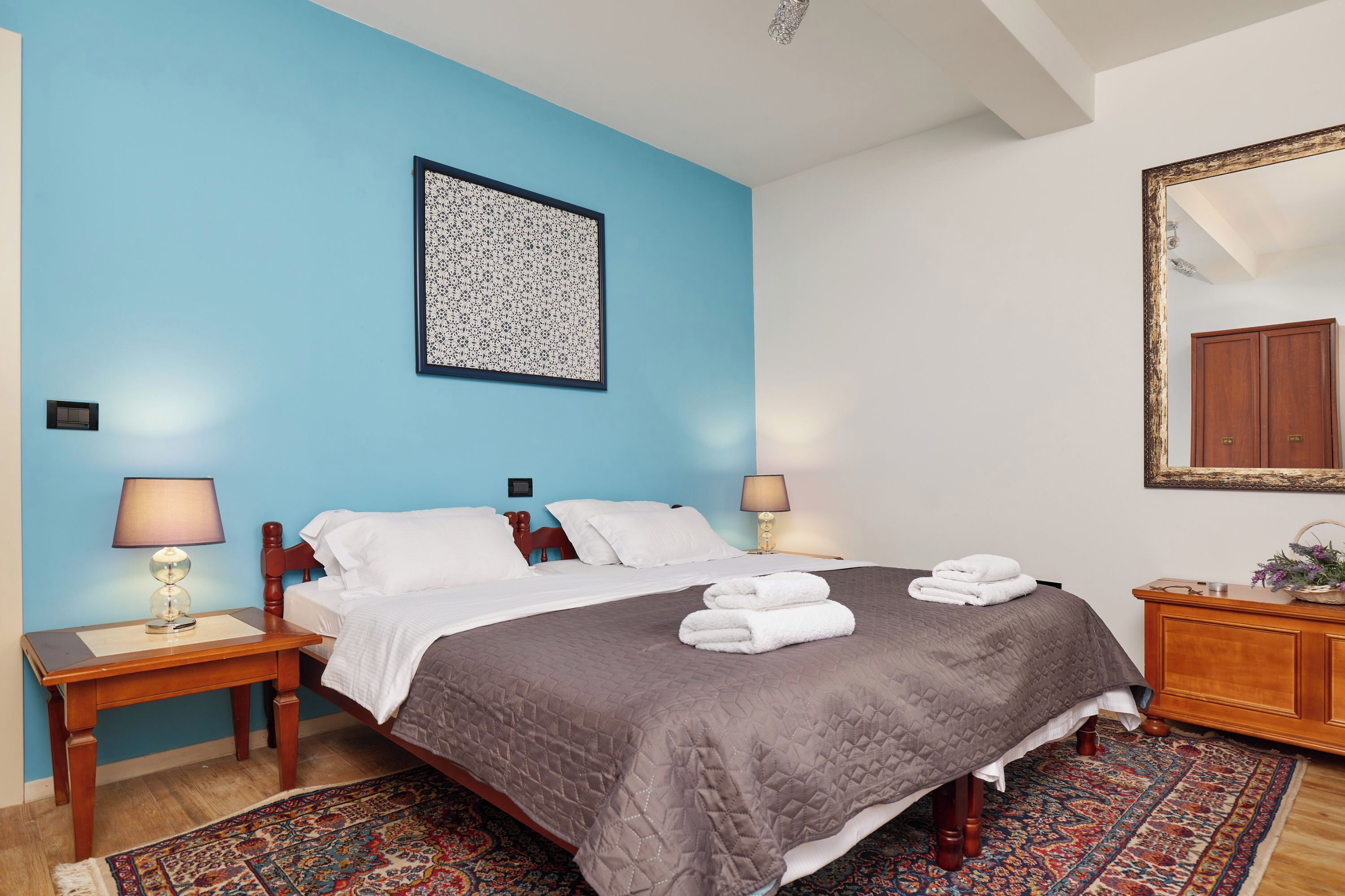 4 bedrooms, iron/ironing board, free WiFi, bed sheets