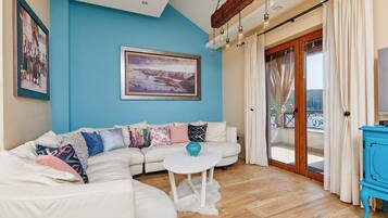 Flat-screen TV, fireplace