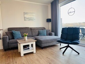 TV, DVD player, books, stereo