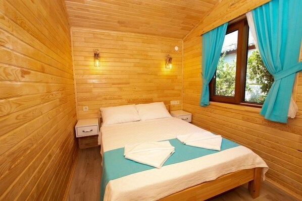 Deluxe Bungalow, 1 Bedroom, Non Smoking, Garden View