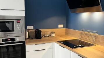 Fridge, oven, dishwasher, electric kettle