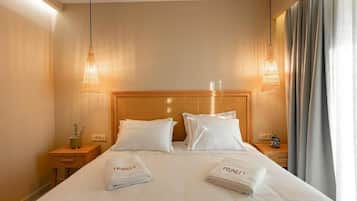 1 bedroom, Egyptian cotton sheets, premium bedding, in-room safe