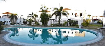 Lux Suites Sultan Palace Apartments 