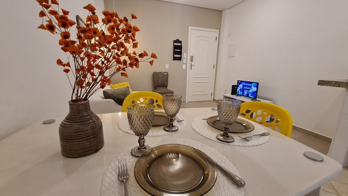 Comfort Apartment | Dining