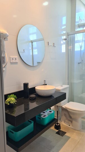 Apartment | Bathroom | Free toiletries