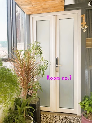 Exterior detail - The Cafe Apartments Building - Deluxe King room has a large window (Hồ Chí Minh)