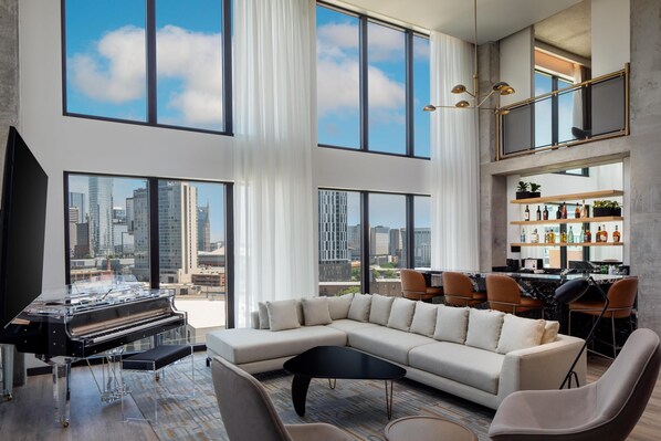 Presidential Suite, 2 Bedrooms | Living area