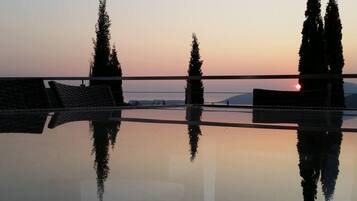 Vila | Kolam renang | Kolam renang outdoor