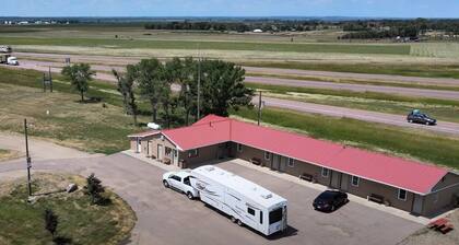 White Lake Lodge - Family Room - Room 1 - Sleeps 5