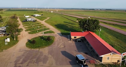 White Lake Lodge - 2 Queen - Room 4 - Sleeps 4