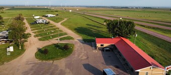 White Lake Lodge - 2 Queen - Room 5 - Sleeps 4