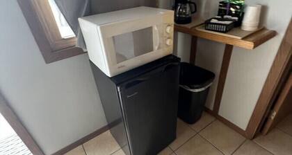 White Lake Lodge - Family Room - Room 6 - Sleeps 5