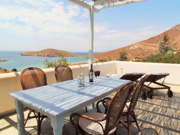 Villa | Outdoor dining