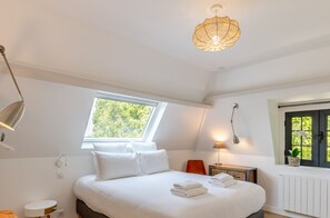 5 Schlafzimmer, BĂŒgeleisen/BĂŒgelbrett, Reisekinderbett, WLAN