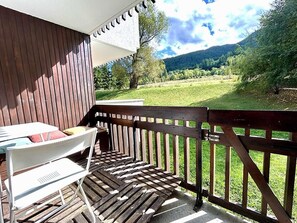 Property grounds - 100m from resort center, swimming pool, balcony, parking, 28m², Serre Chevalier (SERRE CHEVALIER)