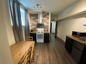 Appartement, 1 chambre, balcon, vue sur la ville | Intérieur