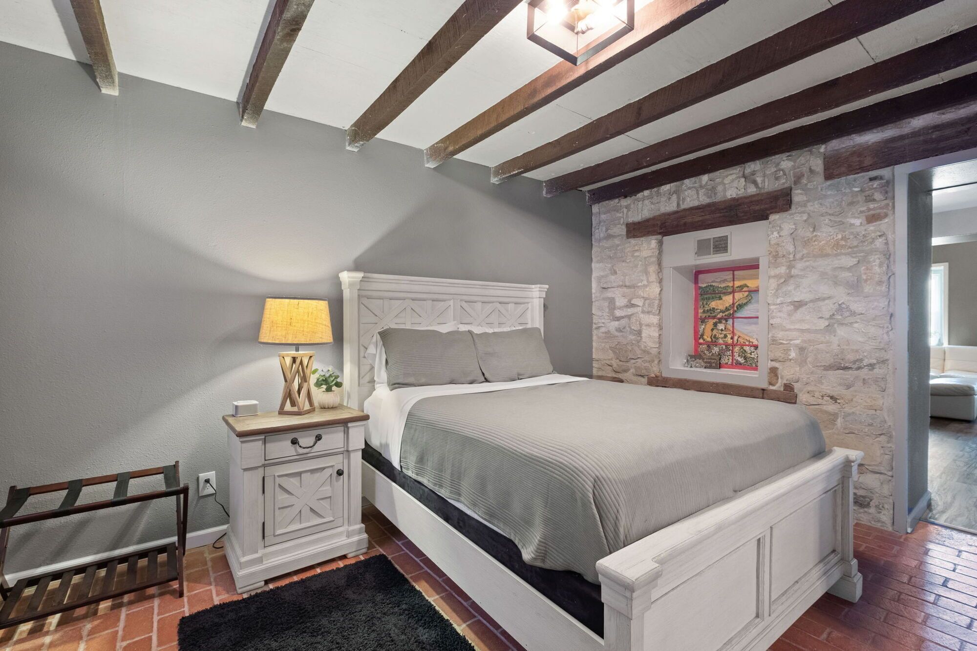 5 habitaciones, wifi y ropa de cama 