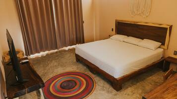 6 bedrooms, free WiFi, bed sheets