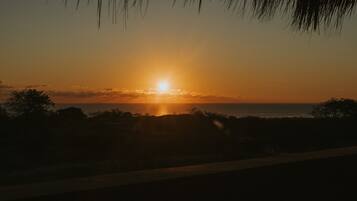 6 chambres, Wi-Fi gratuit, draps fournis