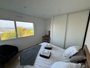 4 chambres, fer et planche à repasser, lit parapluie, Wi-Fi gratuit