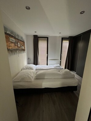 3 Schlafzimmer, Schreibtisch, Reisekinderbett, kostenloses WLAN