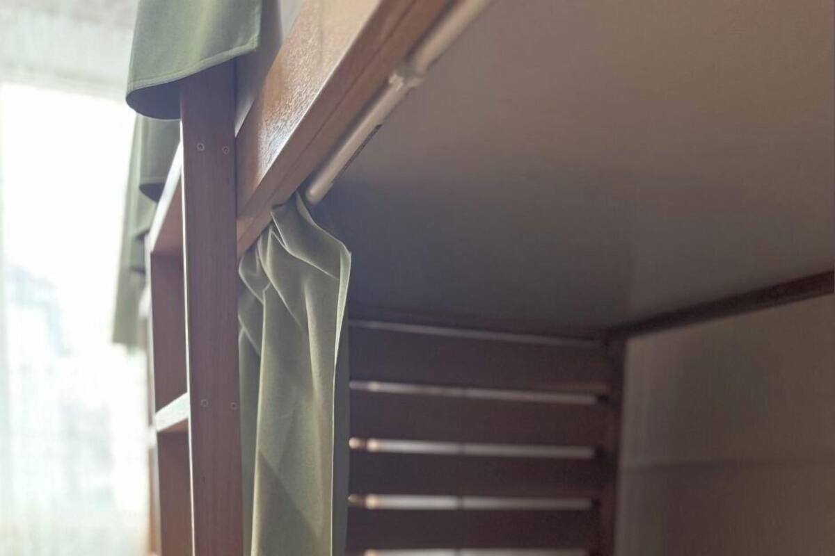 Basic Shared Dormitory, Men only, 1 Sleeping place | Ferro/asse da stiro, Wi-Fi gratuito, lenzuola
