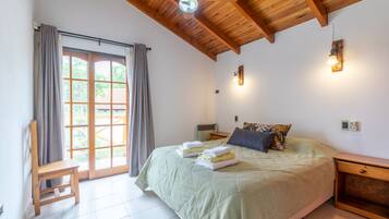 Family Cabin | Peti besi dalam bilik, Wi-fi percuma