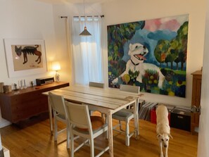 Dining - Clean house in great neighbourhood! (Toronto)