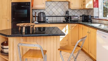 Dishwasher, cookware/dishes/utensils