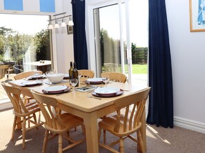 Dining - Seafield (Gorey)