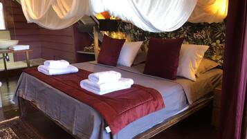 3 bedrooms, WiFi, bed sheets
