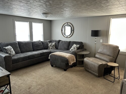 The Superior Lodge - Located On Trail - Pictured Rocks Lakeshore, Munising MI