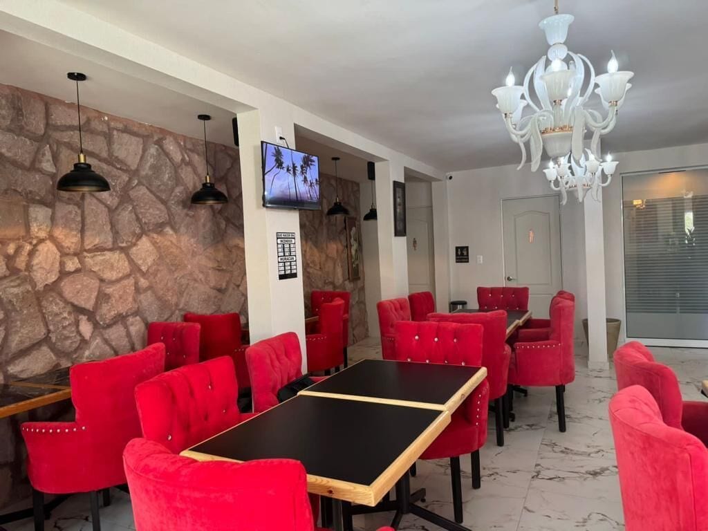 Photo - Royal Madero Inn Express