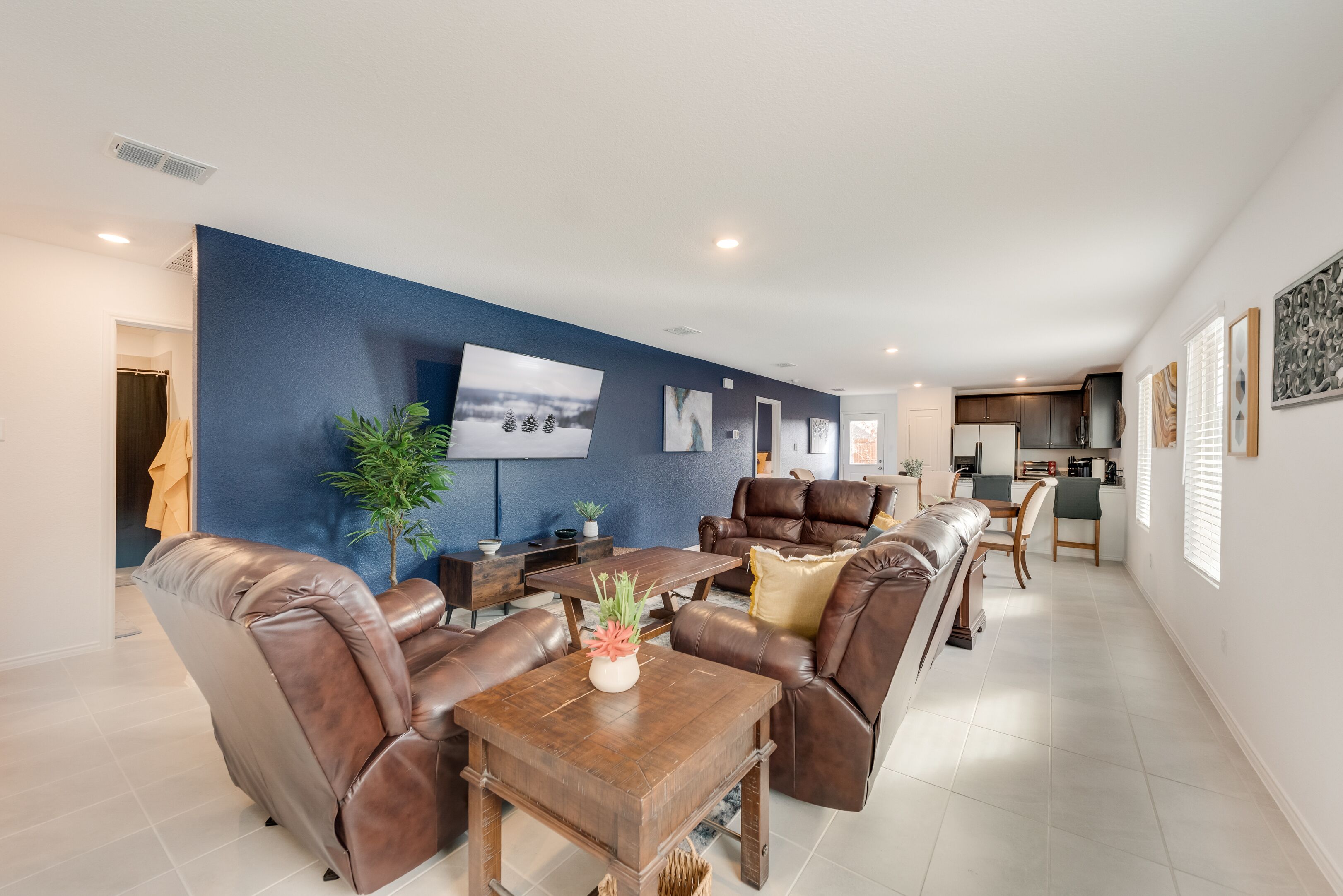 Beautiful comfy brand-new home in a serene neighborhood