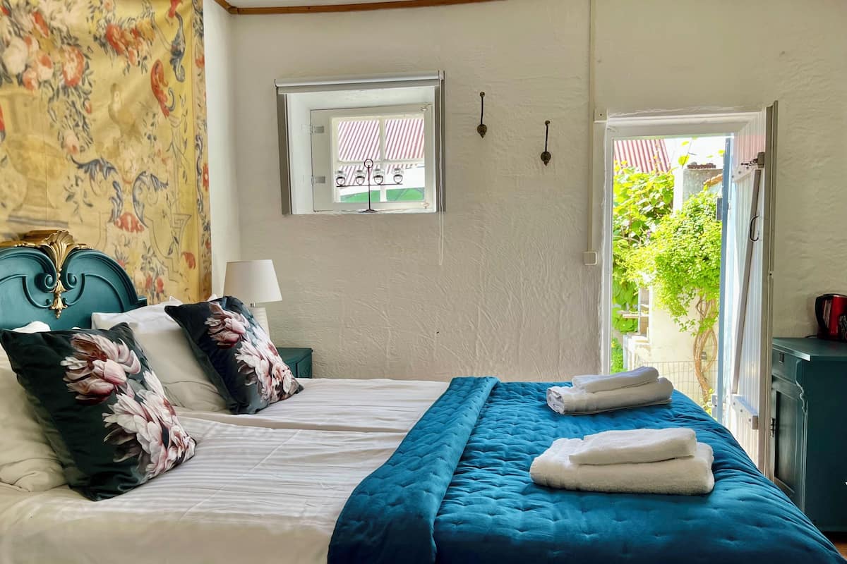 2 habitaciones, decoración personalizada y muebles diferentes