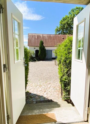 บ้านพัก | วิวสนามหญ้า