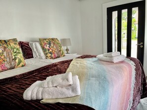 Classic Double Room | Individually decorated, individually furnished, free WiFi, bed sheets - Sydkustens at Tullnäs  (Trelleborg)