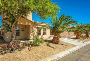 Exterior - Bison House AZ - RV/Boat Parking, 8pl+Pet Friendly! (Bullhead City)
