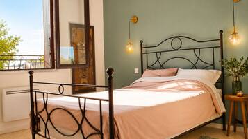 4 chambres, fer et planche à repasser, Wi-Fi gratuit, draps fournis