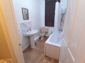 House | Bathroom | Combined shower/tub, deep soaking tub, free toiletries, towels