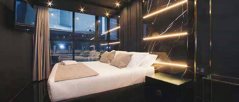 15 bedrooms, iron/ironing board, WiFi, bed sheets