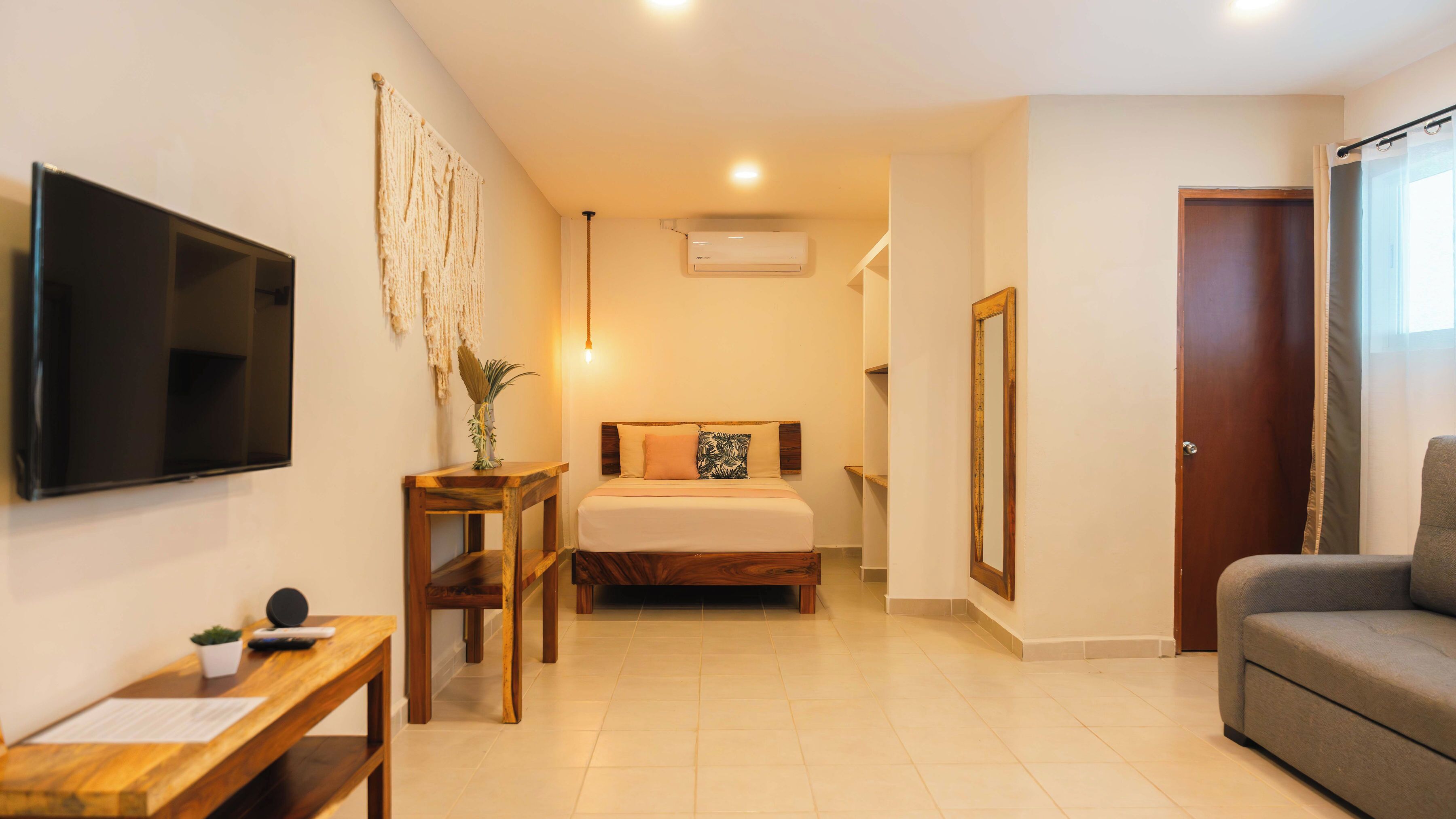 Estudio Deluxe, acceso para personas con movilidad reducida | Ropa de cama hipoalergénica y camas con pillow-top 