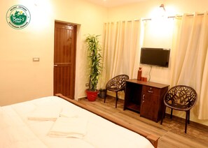 1 bedroom, free WiFi, bed sheets